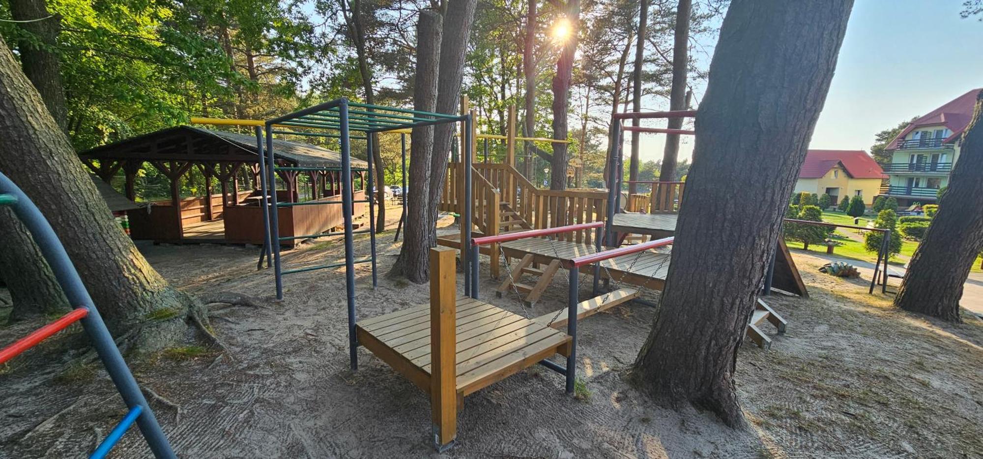 Pokoje Goscinne Maj - Rozewie Jastrzębia Góra エクステリア 写真
