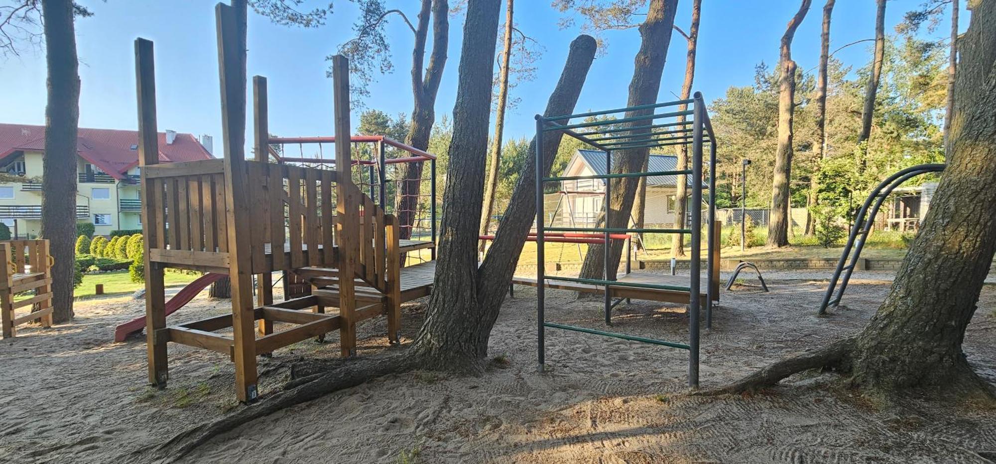 Pokoje Goscinne Maj - Rozewie Jastrzębia Góra エクステリア 写真