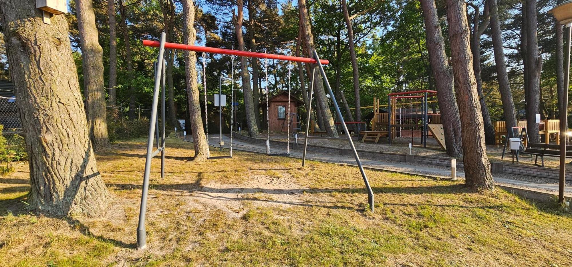 Pokoje Goscinne Maj - Rozewie Jastrzębia Góra エクステリア 写真